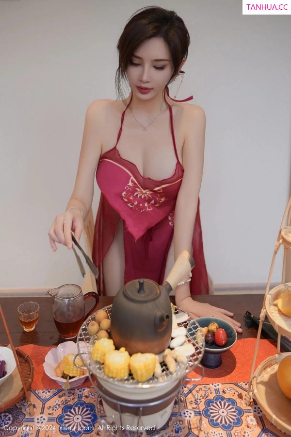 周妍希 奶瓶土肥圆 [XiuRen]高清写真图 2024.02.27 No.8144 Carol周妍希X 美腿丝袜第80张图片